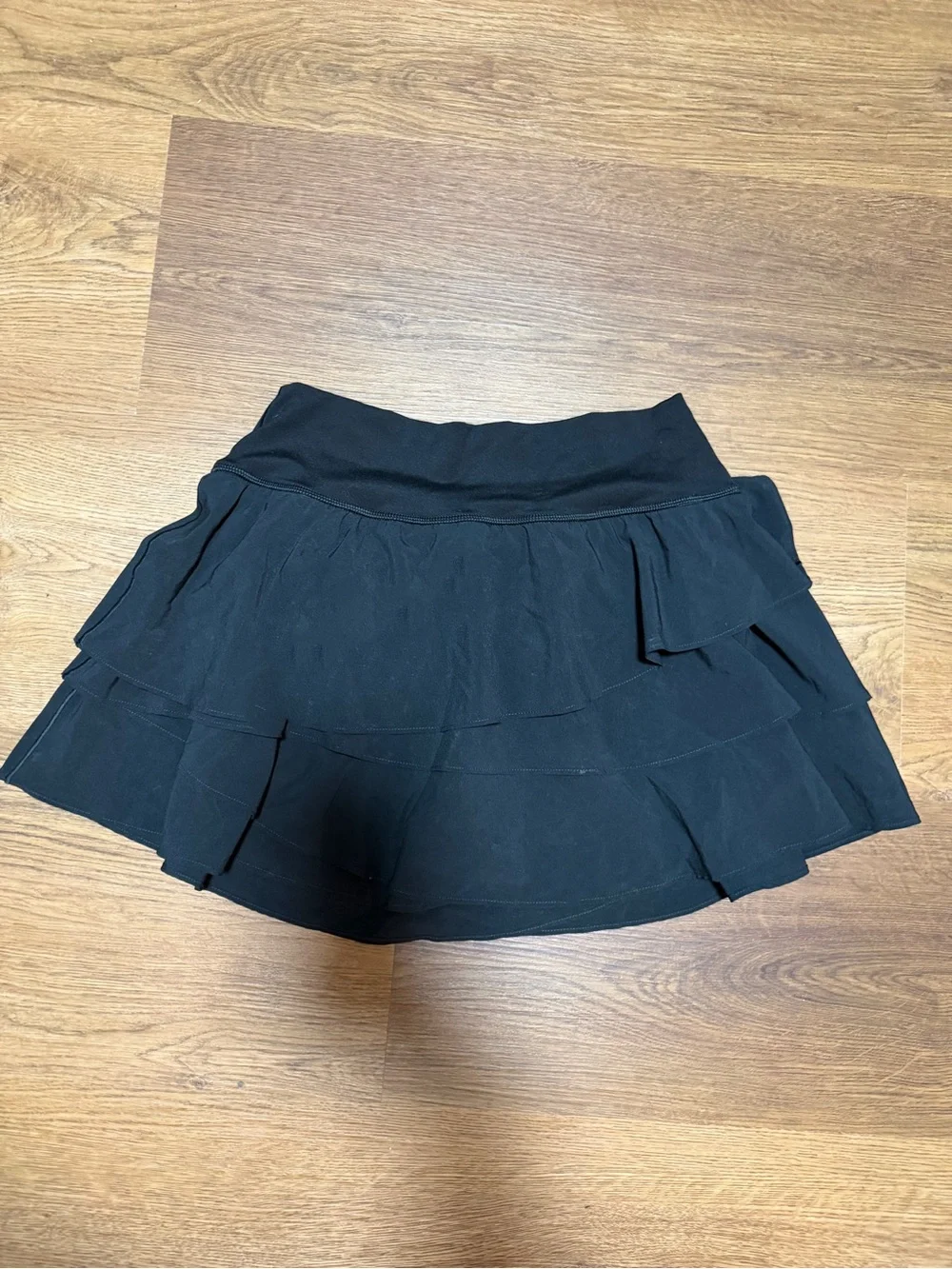 Offline / aerie Women's Black Tiered Ruffle Tennis/ Pickleball Skort